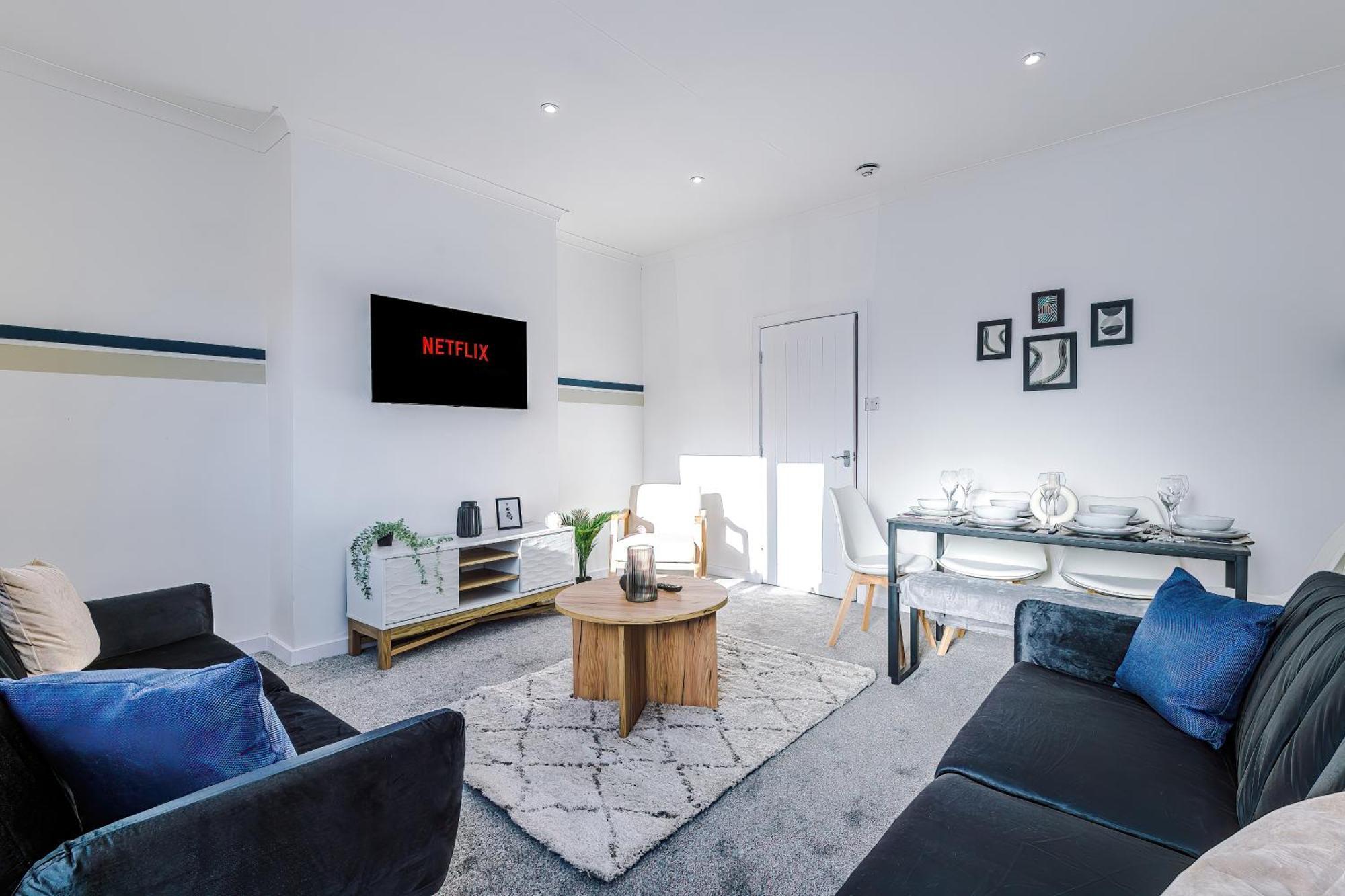 Apartment Spacious 2-bedroom House Near Centre And Train Station With Free Parking, Ideal For Contractors & Long - Nordstay Wakefield